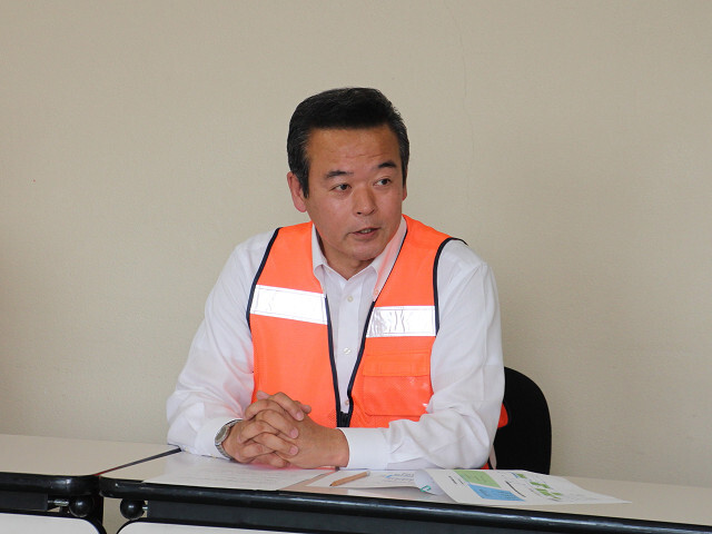災害対策本部会議に出席する市長の写真