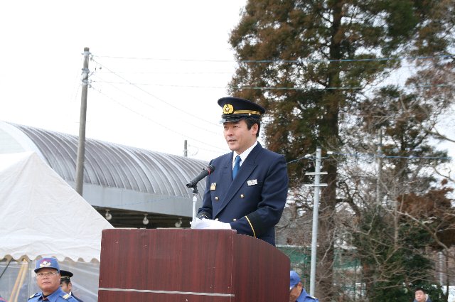 式辞を述べる市長