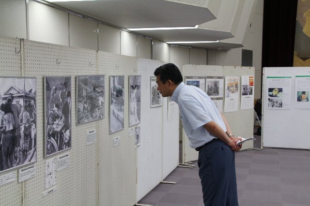 戦時下の郷土資料などが展示された会場