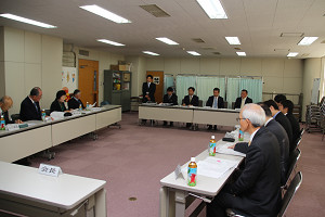 審議会の写真