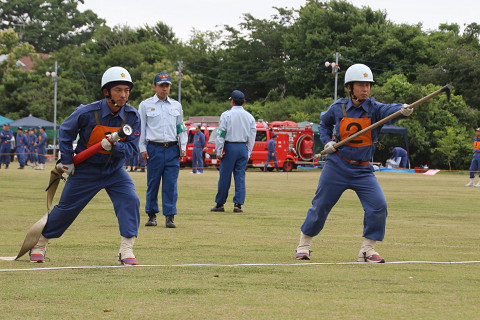 小型ポンプ操法の演技の写真