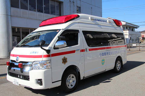 新しい救急車の写真