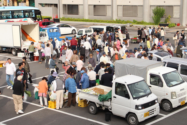 朝市の様子の写真