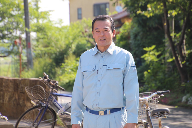 市民の皆さんを激励する市長の写真