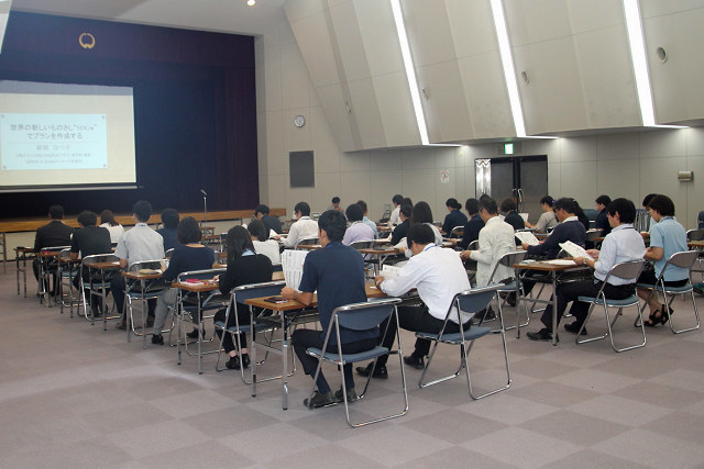 会場の様子の写真