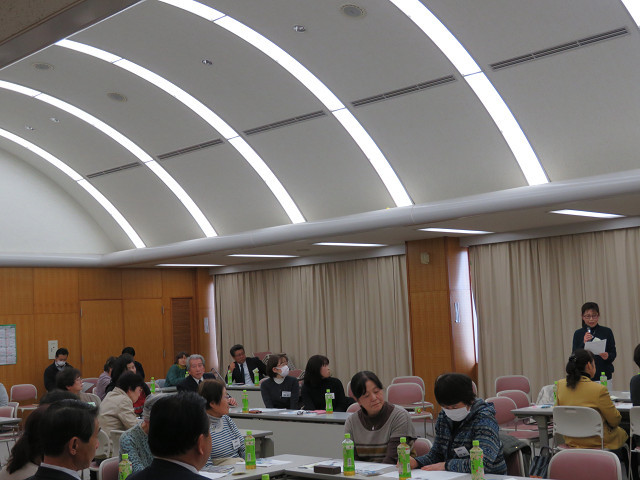 参加者による意見交換および発表