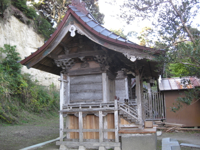 修繕後の宮谷八幡宮春日社