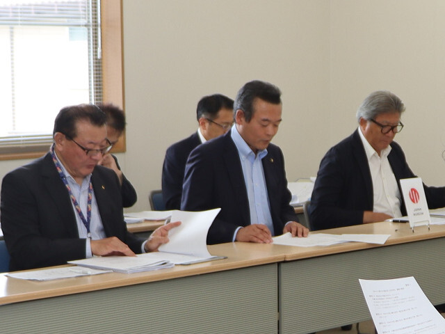 説明をする市長の写真