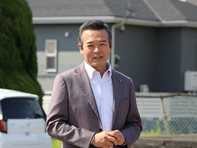 あいさつを述べる市長の写真