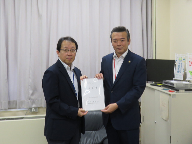 農林水産省での要望活動(緒方整備部長)の写真