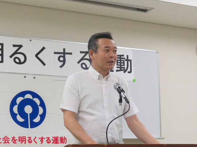 あいさつを述べる市長の写真