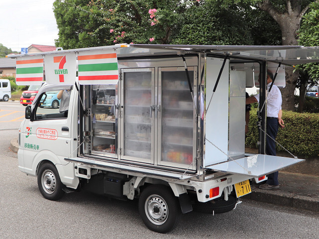 移動販売車の内部の写真