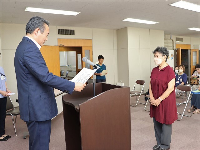 永年功労者表彰の様子の写真