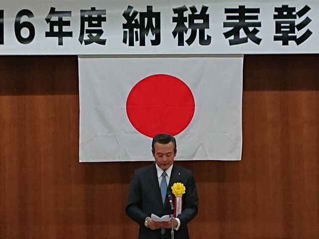 あいさつを述べる市長の写真